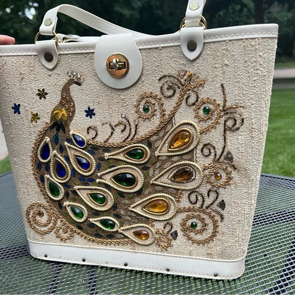 Vintage 1960's Jeweled Sequined/Rhinestones Peacock wood bottom Purse - Picture 4 of 16